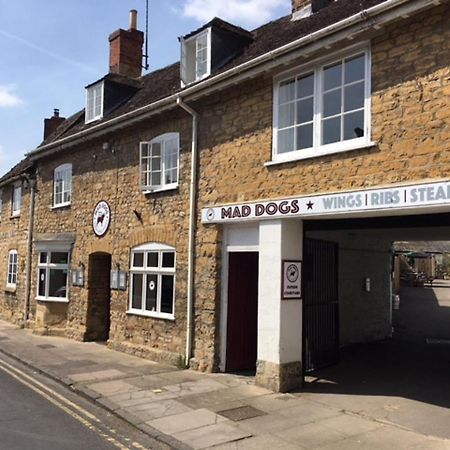 The Britannia Inn Sherborne  Εξωτερικό φωτογραφία