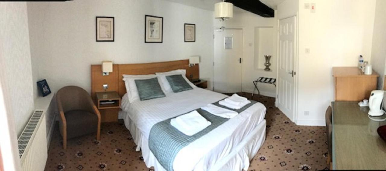 The Britannia Inn Sherborne  Εξωτερικό φωτογραφία