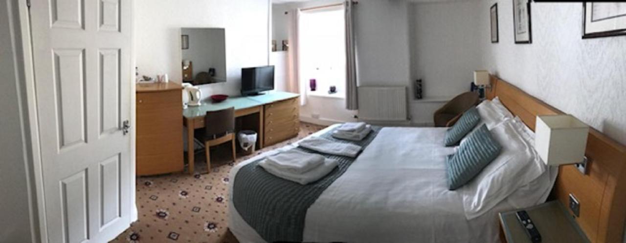 The Britannia Inn Sherborne  Εξωτερικό φωτογραφία